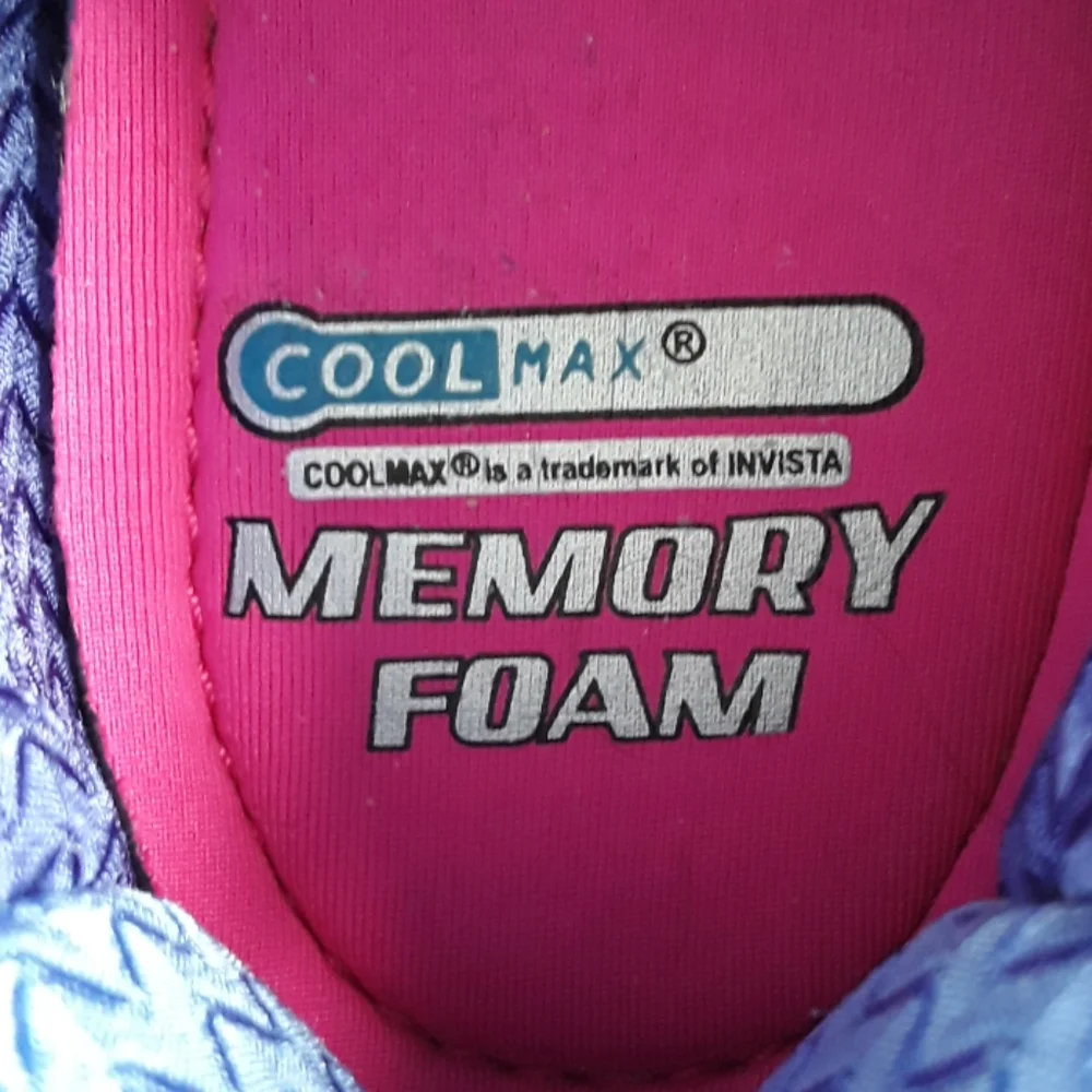 Almost New! FILA Cool Max Memory Foam Sneakers